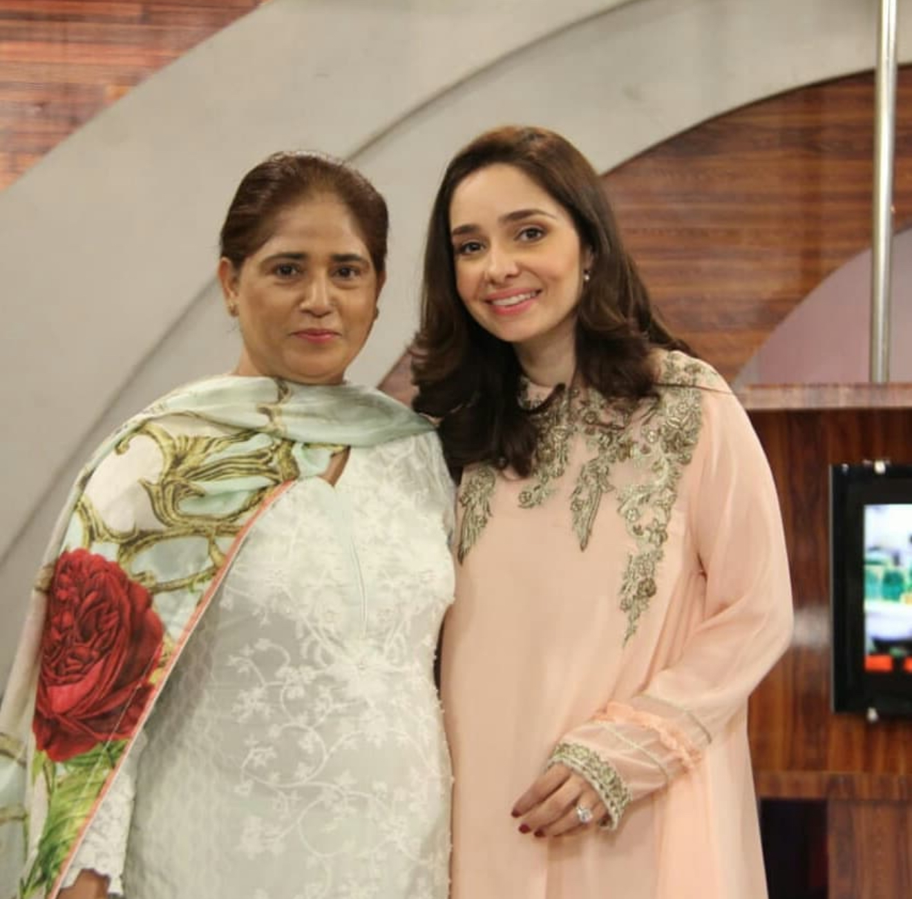 Juggan Kazim with Ajjis - Women Empowerment in Pakistan